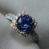 Beautiful! 14 kt W/G Ceylon Sapphire 2.50 ct & Diamond Ring GLI