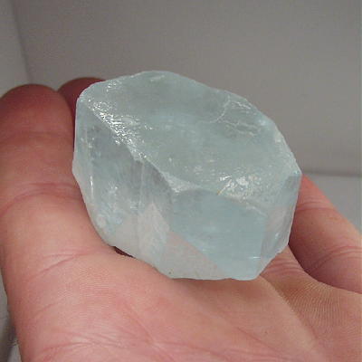 HugeTerminated Aquamarine Crystal Pakistan 400 ct  Litnon.com