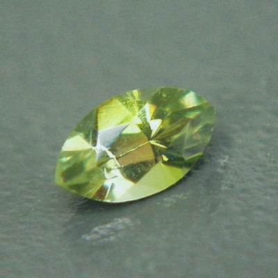  Rare Old Mine Russian Demantoid Garnet  Litnon.com