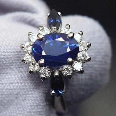 Royal Blue Ceylon Sapphire Diamond 14 kt Ring  Litnon.com