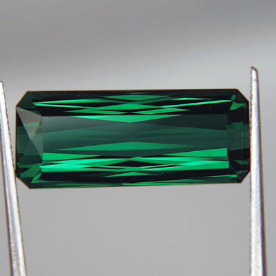 Color Scissors Cut Green Tourmaline Namibia 7.87ct  Litnon.com