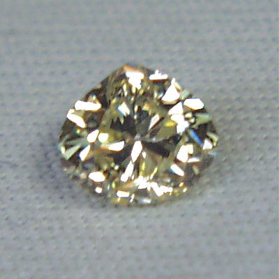 GIA Certified Natural Light Yellow Diamond 0.53ct.  Litnon.com