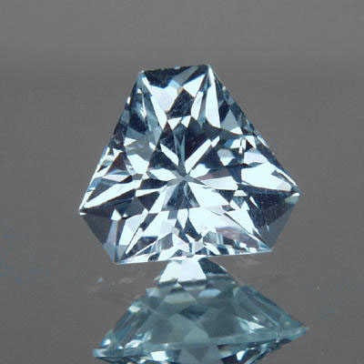 Top Cut Natural color Blue Topaz 4.75 ct  Litnon.com