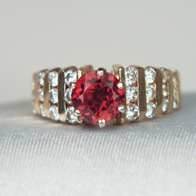 Beautiful Rubelite Tourmaline Diamond 18 kt Ring  Litnon.com