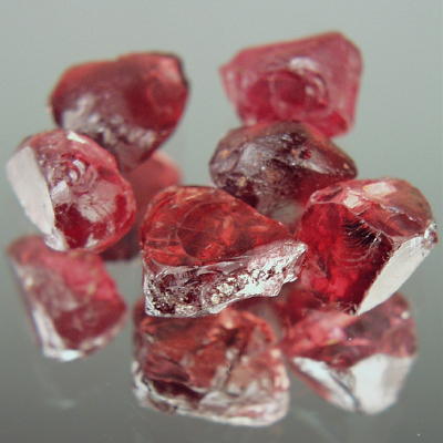 Quality Rhodolite Garnet Facet Rough Tanzania 32.6  Litnon.com
