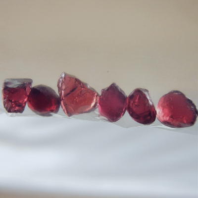 Quality Rhodolite Garnet Facet Rough Tanzania 32.6  Litnon.com