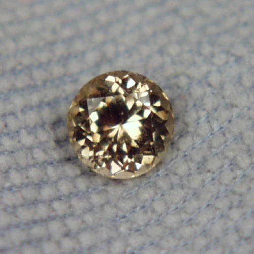 Rare Gem Quality Golden Kornerupine Sri Lanka  Litnon.com