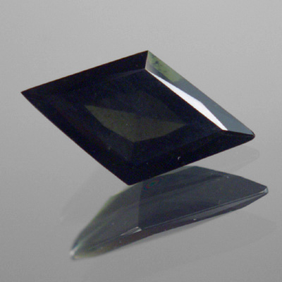 Rare Radioactive Ekanite 9.11 cts  Litnon.com