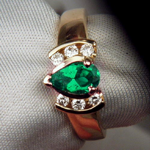 Super Color High Gem Grade Emerald and Diamond Ring  Litnon.com