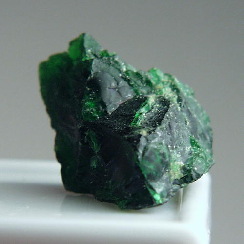 BIG Extreme Green Siberian Chrome Diopside Rough 39ct Litnon.com