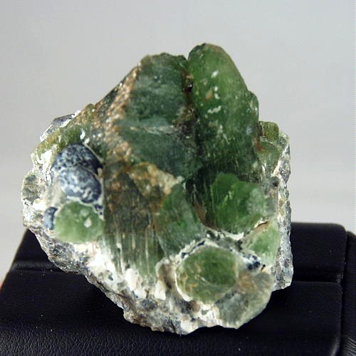 NR Fine Peridot Crystal Mineral Specimen Pakistan  Litnon.com