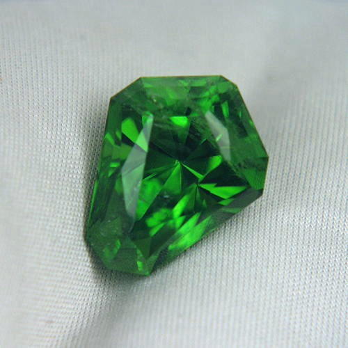 Special Gem Color Huge Pakistan Peridot 17.29ct  Litnon.com