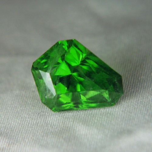 Special Gem Color Huge Pakistan Peridot 17.29ct  Litnon.com