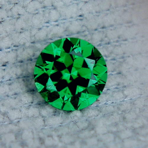  Top Gem Emerald Green Old Mine Russian Demantoid Garnet  Litnon.com