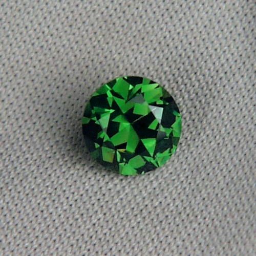  Top Gem Emerald Green Old Mine Russian Demantoid Garnet  Litnon.com