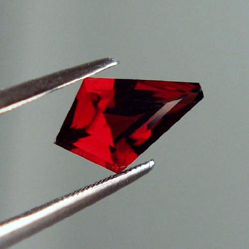 Fancy Cut Red Fire Crimson Color Umba River Garnet  Litnon.com