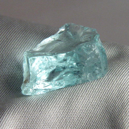 Big Aquamarine Facet Rough Pakistan 17.90 ct  Litnon.com