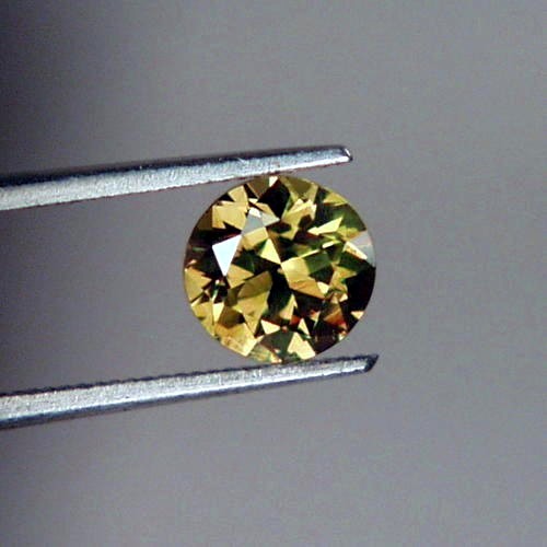 Brilliant Quality Color Change Russian Demantoid Garnet Litnon.com