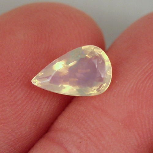Faceted Australian Crystal Opal 1.35 ct  Litnon.com
