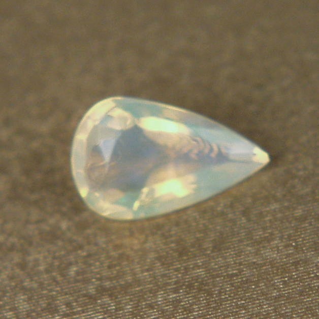 Faceted Australian Crystal Opal 1.35 ct  Litnon.com