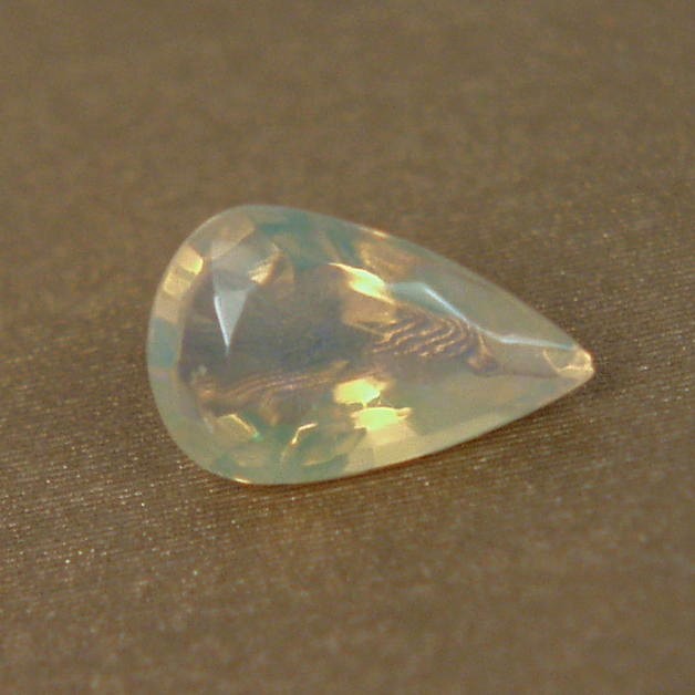 Faceted Australian Crystal Opal 1.35 ct  Litnon.com