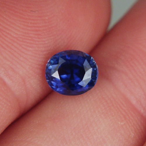 Fine Royal Blue Natural Ceylon Sapphire 2.14 ct  Litnon.com