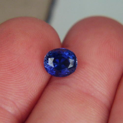 Fine Royal Blue Natural Ceylon Sapphire 2.14 ct  Litnon.com