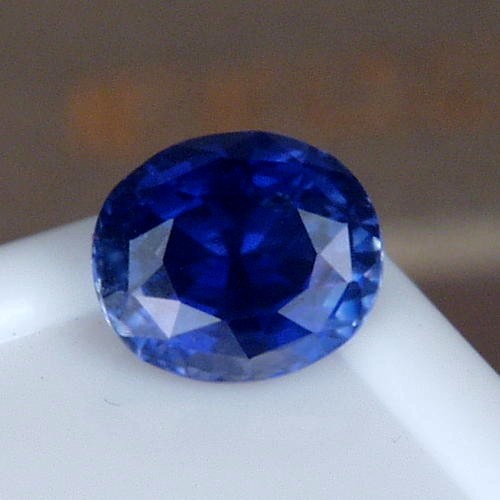 Fine Royal Blue Natural Ceylon Sapphire 2.14 ct  Litnon.com