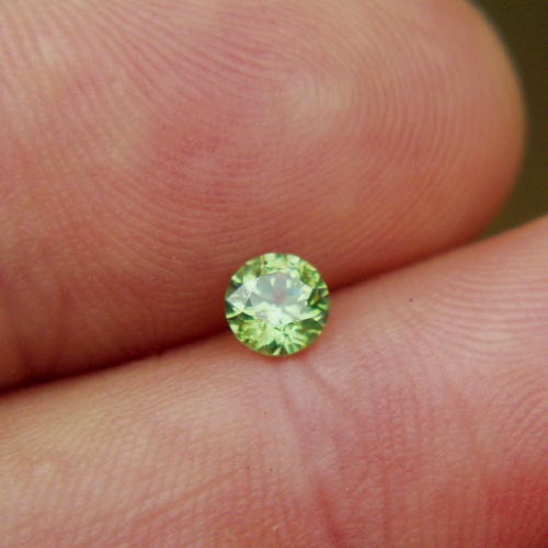 NR Extreme Fire Old Mine Russian Demantoid Garnet  Litnon.com