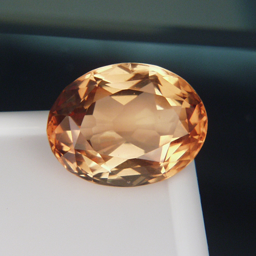 Ultra Rare Russian Imperial Topaz 16 ct  Litnon.com