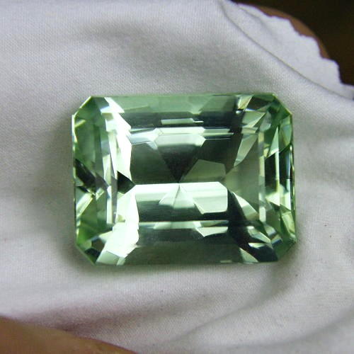 Top Cut Big and Bright Golden Beryl 8.80 ct  Litnon.com