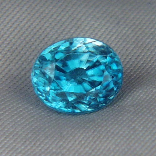 Brilliant and Fine Color Blue Zircon Cambodia 4.00 ct  Litnon.com