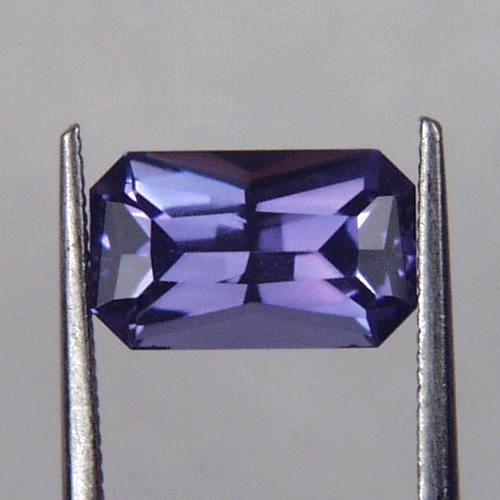 Fine Quality Top Cut and Bright Blue Purple Tanzanite  Litnon.com