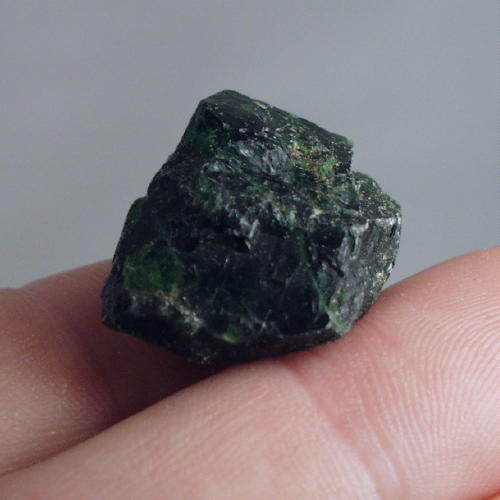 Extreme Green Siberian Chrome Diopside Rough  Litnon.com