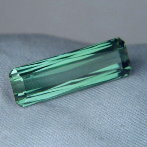Bright Color Green Tourmaline Namibia 7.71 ct  Litnon.com