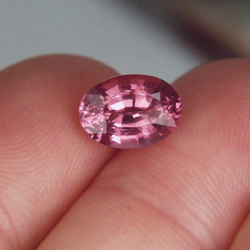 Big and Bright Pink Spinel Sri Lanka 3.36 ct  Litnon.com