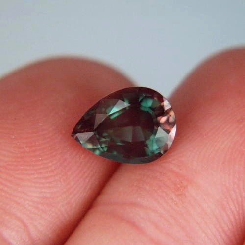 Bi-Color Green and Red Congo Andesine 2.43 ct  Litnon.com