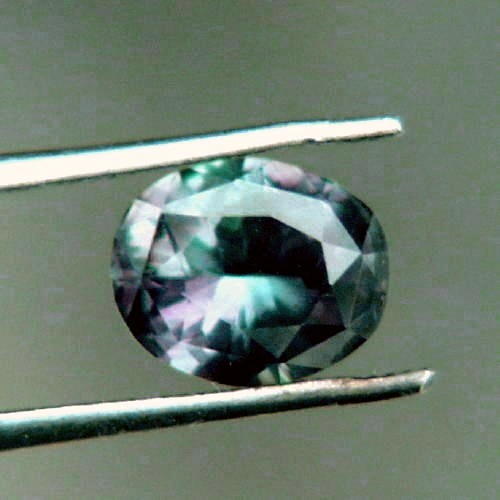 Strong Color Change and VS Russian Alexandrite 1.46ct  Litnon.com