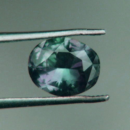 Strong Color Change and VS Russian Alexandrite 1.46ct  Litnon.com