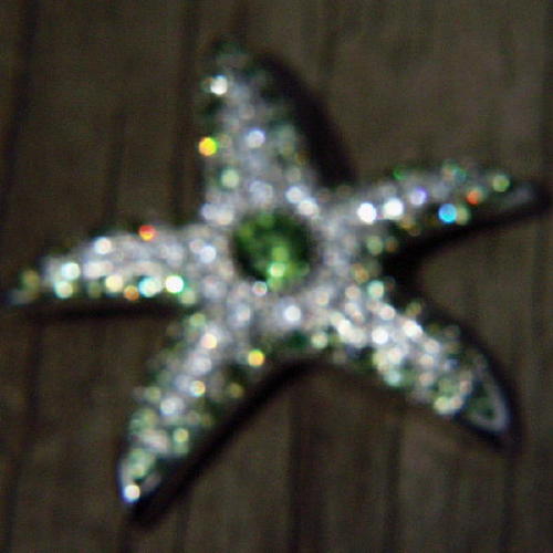 Platinum - Demantoid Garnet - Diamond Brooch - Pendant  Litnon.com
