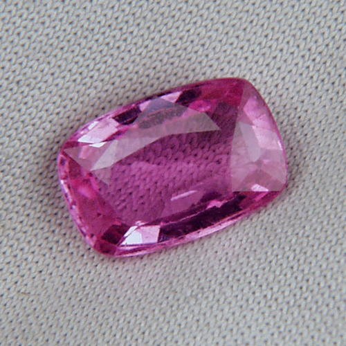 Hot Pink Natural and Untreated Ceylon Sapphire 2.0ct  Litnon.com