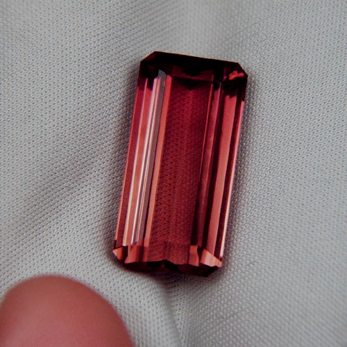 Big and Clean Red - Pink Brazil Tourmaline 12.28 ct  Litnon.com