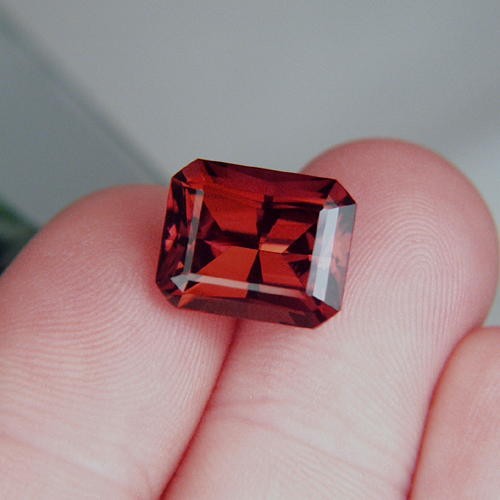 Top USA Cut Cranberry Red Tourmaline Nigeria 9.82ct  Litnon.com