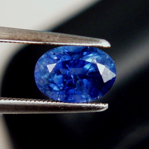 Fine Royal Blue Natural Ceylon Sapphire 1.44 ct  Litnon.com
