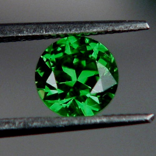  Top Gem Emerald Green Old Mine Russian Demantoid Garnet  Litnon.com
