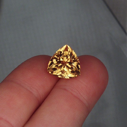 Top Cut Natural Golden Citrine Trillion Brazil 9.2ct GL Litnon.com