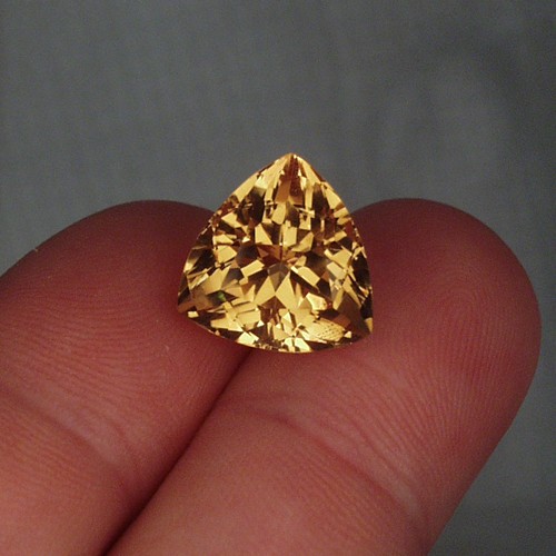 Top Cut Natural Golden Citrine Trillion Brazil 9.2ct GL Litnon.com