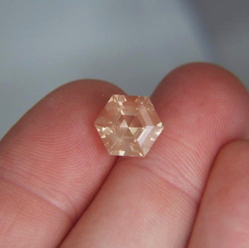 Top Cut Honey Labradorite Andesine 4.37 ct  Litnon.com