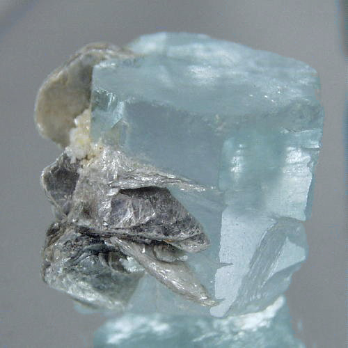 Terminated Aquamarine Beryl Crystal Specimen Pakistan  Litnon.com