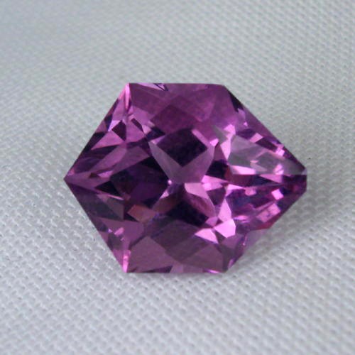 Top Cut and Bright Natural Amethyst Brazil 5.31 ct  Litnon.com